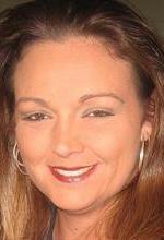 Real Estate Agent Melissa Jones